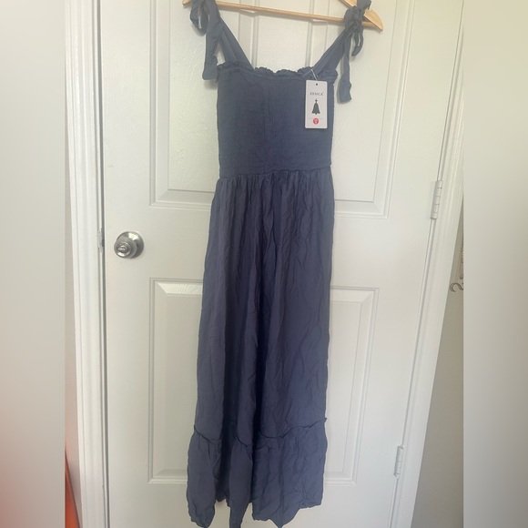 Chic Blue Midi Dress with Tie Straps - Picture 2 of 3